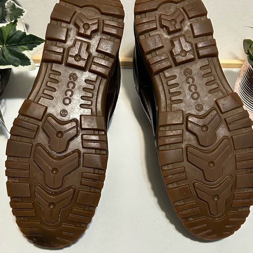 Ecco Men's Rich Brown Leather Boots - Picture 5 of 8